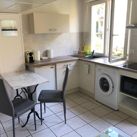 Ferienwohnung Meuble De Tourisme 2 Etoiles 40 Cours Napoleon Ajaccio  Exterior foto