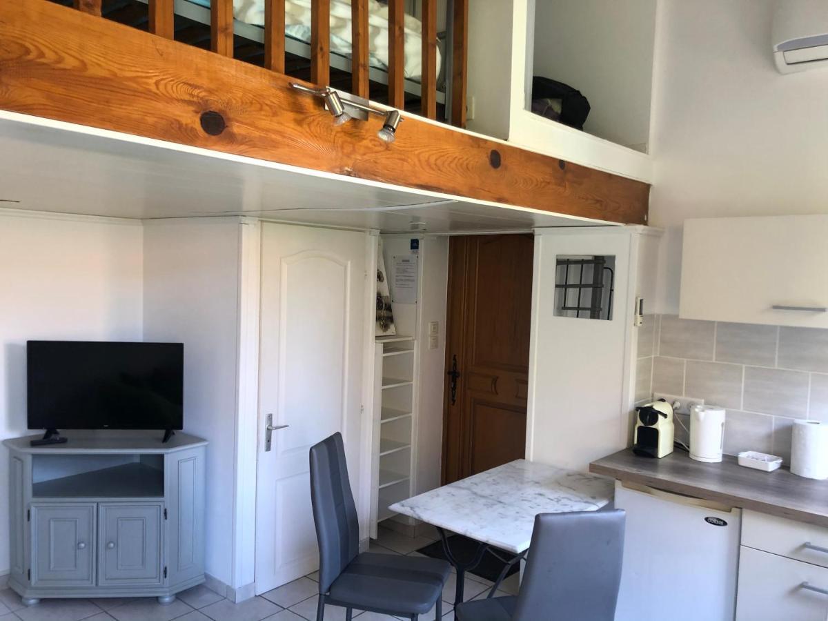 Ferienwohnung Meuble De Tourisme 2 Etoiles 40 Cours Napoleon Ajaccio  Exterior foto