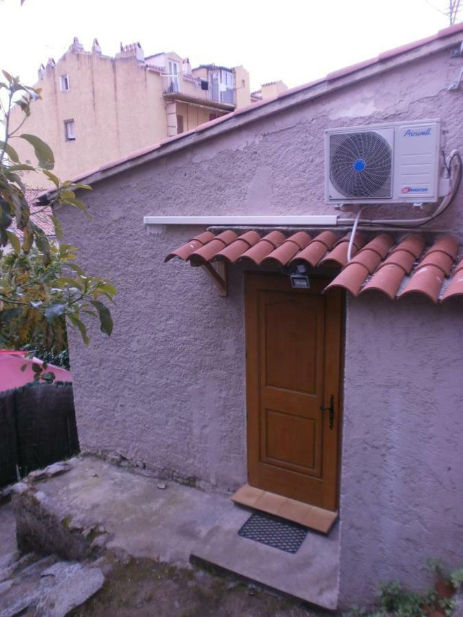 Ferienwohnung Meuble De Tourisme 2 Etoiles 40 Cours Napoleon Ajaccio  Exterior foto